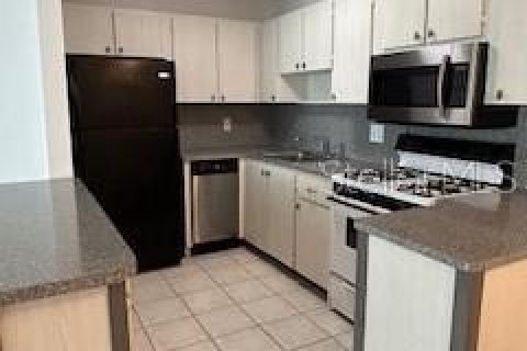 Condo in Saint Petersburg, Florida, 1 bedroom  № 1654109 - photo 8