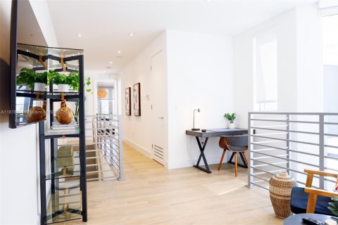 Adosado en alquiler en Miami, Florida, 4 dormitorios, 256.13 m2 № 2060052 - foto 16