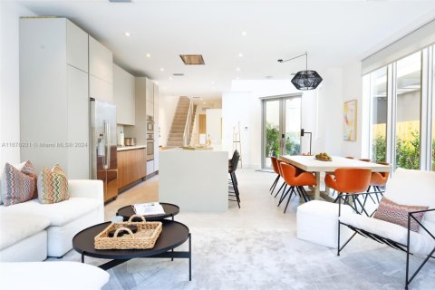 Adosado en alquiler en Miami, Florida, 4 dormitorios, 256.13 m2 № 2060052 - foto 9