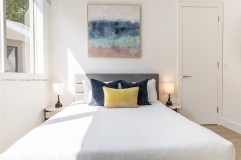 Adosado en alquiler en Miami, Florida, 4 dormitorios, 256.13 m2 № 2060052 - foto 21