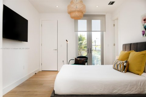 Adosado en alquiler en Miami, Florida, 4 dormitorios, 256.13 m2 № 2060052 - foto 18