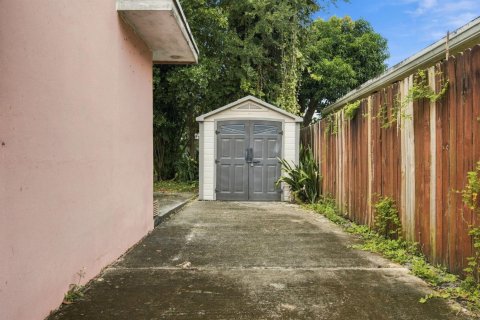 Casa en venta en Fort Lauderdale, Florida, 2 dormitorios, 95.04 m2 № 2402266 - foto 5