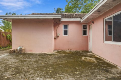 Casa en venta en Fort Lauderdale, Florida, 2 dormitorios, 95.04 m2 № 2402266 - foto 12