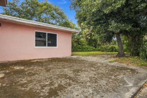 Casa en venta en Fort Lauderdale, Florida, 2 dormitorios, 95.04 m2 № 2402266 - foto 6