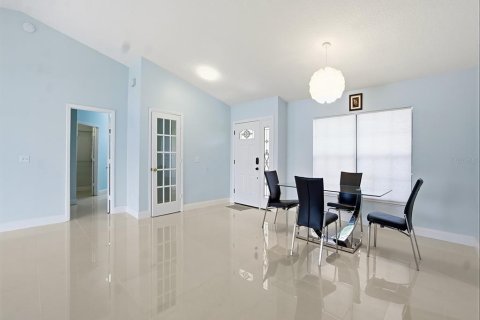 Villa ou maison à vendre à Orlando, Floride: 4 chambres, 185.8 m2 № 2147900 - photo 4