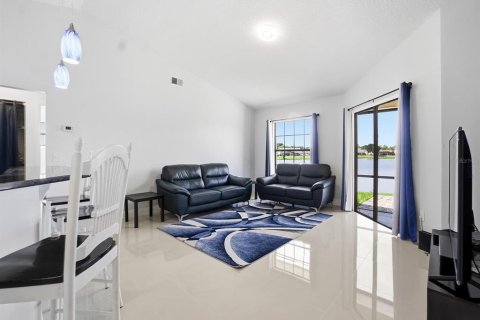 Villa ou maison à vendre à Orlando, Floride: 4 chambres, 185.8 m2 № 2147900 - photo 12
