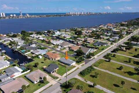 Villa ou maison à vendre à South Daytona, Floride: 3 chambres, 141.21 m2 № 1905079 - photo 3