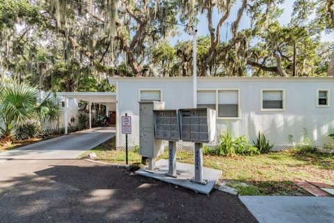 Commercial property in Largo, Florida 440 bedrooms, 9.29 sq.m. № 1873317 - photo 13