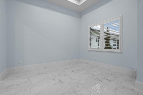 Casa en alquiler en Eustis, Florida, 5 dormitorios, 455.59 m2 № 1908497 - foto 12