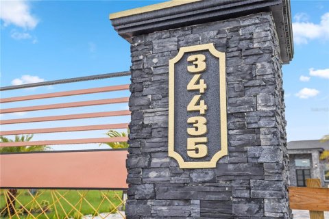 Casa en alquiler en Eustis, Florida, 5 dormitorios, 455.59 m2 № 1908497 - foto 2