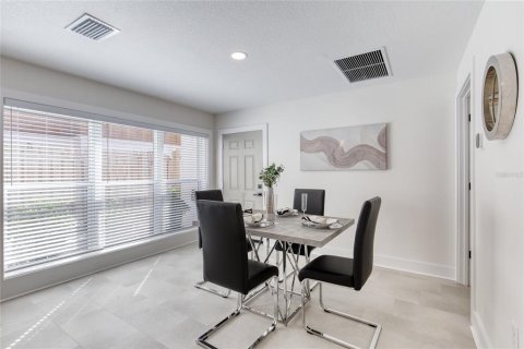 Adosado en venta en Ormond Beach, Florida, 3 dormitorios, 149.94 m2 № 2166267 - foto 11