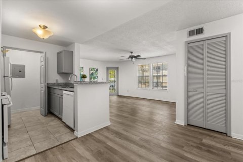 Condo in Orlando, Florida, 1 bedroom № 2094547 - photo 3
