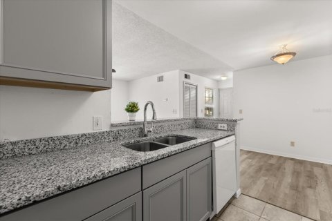 Condo in Orlando, Florida, 1 bedroom № 2094547 - photo 11