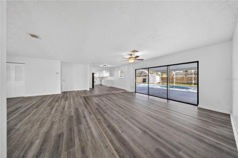 House in Saint Lucie, Florida 3 bedrooms, 144.18 sq.m. № 2166274 - photo 19