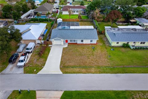House in Saint Lucie, Florida 3 bedrooms, 144.18 sq.m. № 2166274 - photo 2