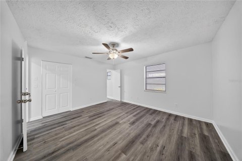 House in Saint Lucie, Florida 3 bedrooms, 144.18 sq.m. № 2166274 - photo 11