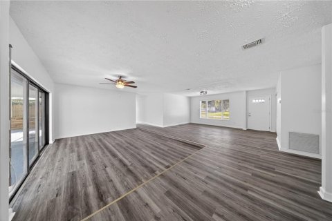 House in Saint Lucie, Florida 3 bedrooms, 144.18 sq.m. № 2166274 - photo 21