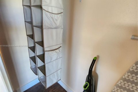 Condominio en venta en Delray Beach, Florida, 1 dormitorio, 66.89 m2 № 2018467 - foto 27