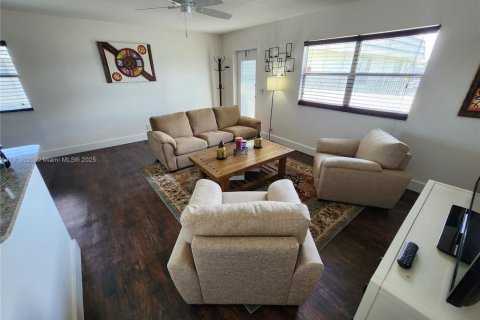 Condominio en venta en Delray Beach, Florida, 1 dormitorio, 66.89 m2 № 2018467 - foto 5