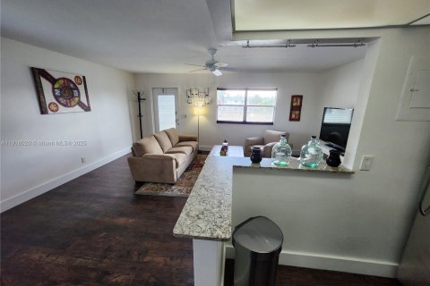 Condominio en venta en Delray Beach, Florida, 1 dormitorio, 66.89 m2 № 2018467 - foto 13