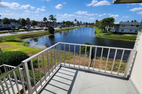 Condominio en venta en Delray Beach, Florida, 1 dormitorio, 66.89 m2 № 2018467 - foto 29