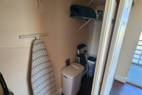 Condominio en venta en Delray Beach, Florida, 1 dormitorio, 66.89 m2 № 2018467 - foto 28