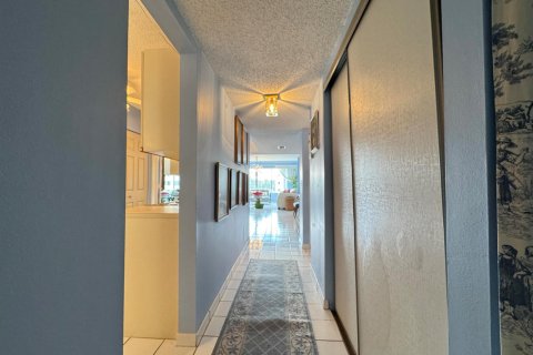 Condo in Lake Worth, Florida, 2 bedrooms  № 2241965