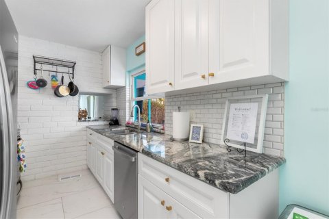 Купить виллу или дом в Пунта-Горда, Флорида 11 комнат, 124.77м2, № 1648704 - фото 13