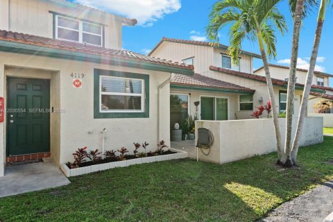 Townhouse in Coral Springs, Florida 3 bedrooms, 123.56 sq.m. № 2086701