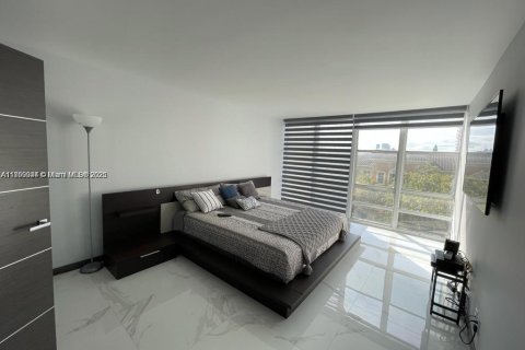 Condominio en venta en Hallandale Beach, Florida, 2 dormitorios, 126.35 m2 № 1889396 - foto 24