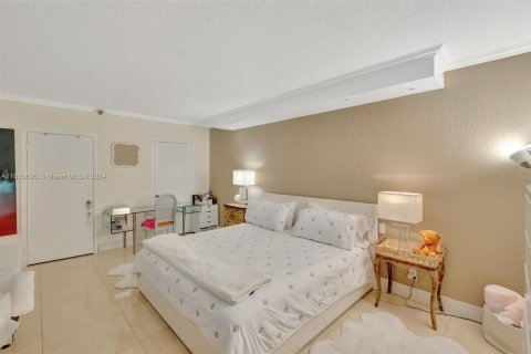 Condo in Aventura, Florida, 2 bedrooms  № 1603801 - photo 19