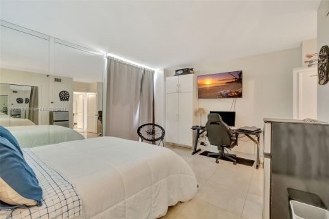 Condo in Aventura, Florida, 2 bedrooms  № 1603801 - photo 25