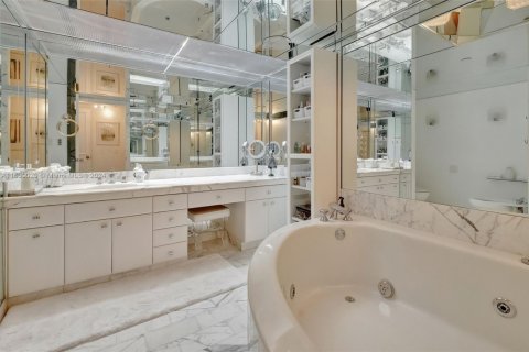 Condo in Aventura, Florida, 2 bedrooms  № 1603801 - photo 21