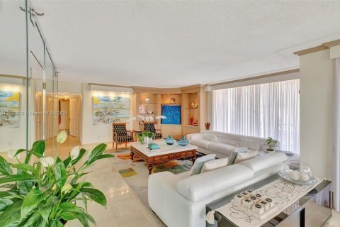 Condo in Aventura, Florida, 2 bedrooms  № 1603801 - photo 5