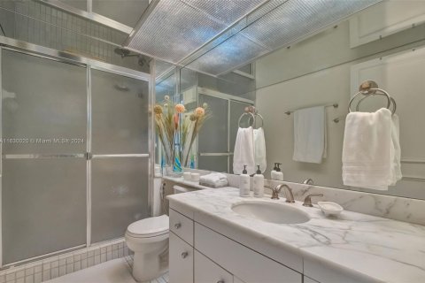 Condo in Aventura, Florida, 2 bedrooms  № 1603801 - photo 26