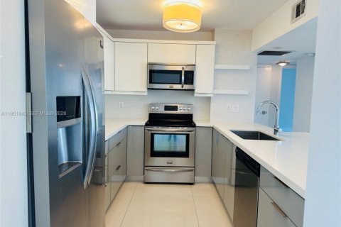 Condominio en venta en Sunny Isles Beach, Florida, 2 dormitorios, 141.3 m2 № 2008677 - foto 8