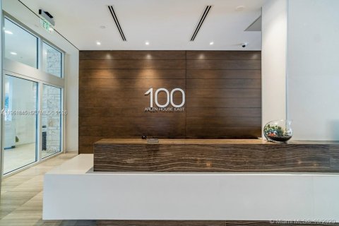 Condominio en venta en Sunny Isles Beach, Florida, 2 dormitorios, 141.3 m2 № 2008677 - foto 26