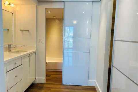 Condominio en venta en Sunny Isles Beach, Florida, 2 dormitorios, 141.3 m2 № 2008677 - foto 14