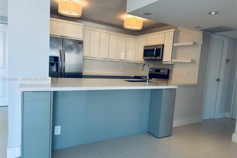 Condominio en venta en Sunny Isles Beach, Florida, 2 dormitorios, 141.3 m2 № 2008677 - foto 5