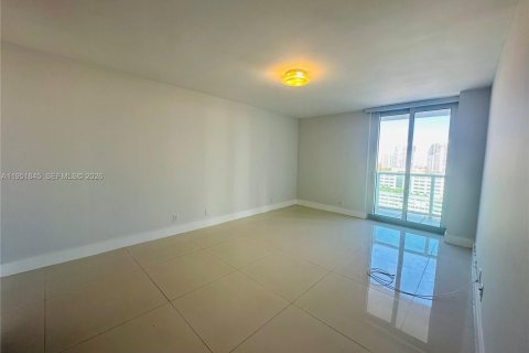 Condominio en venta en Sunny Isles Beach, Florida, 2 dormitorios, 141.3 m2 № 2008677 - foto 13