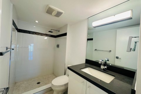 Condominio en venta en Sunny Isles Beach, Florida, 2 dormitorios, 141.3 m2 № 2008677 - foto 10