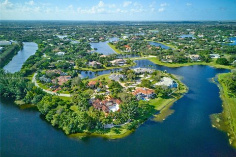 Villa ou maison à vendre à Weston, Floride: 4 chambres, 436.64 m2 № 1966489 - photo 5