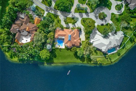 Villa ou maison à vendre à Weston, Floride: 4 chambres, 436.64 m2 № 1966489 - photo 4