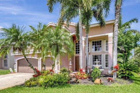 House in Miramar, Florida 6 bedrooms, 348.38 sq.m. № 1857260 - photo 3