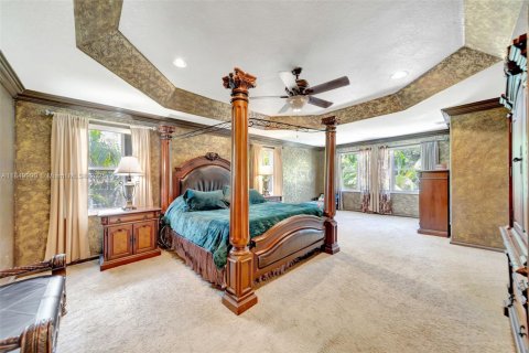House in Miramar, Florida 6 bedrooms, 348.38 sq.m. № 1857260 - photo 26