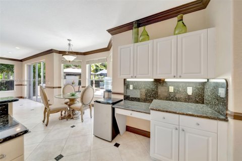 House in Miramar, Florida 6 bedrooms, 348.38 sq.m. № 1857260 - photo 18