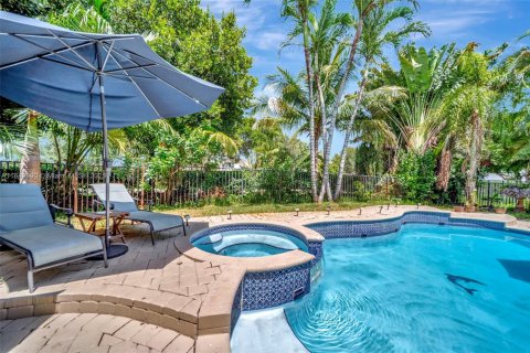 House in Miramar, Florida 6 bedrooms, 348.38 sq.m. № 1857260 - photo 5