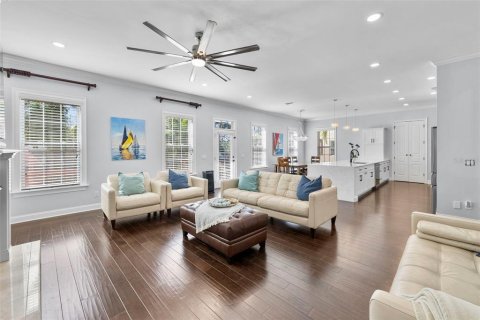 House in Tampa, Florida 4 bedrooms, 389.82 sq.m. № 1426458 - photo 21