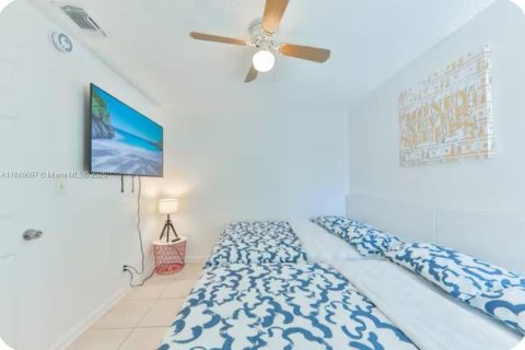 House in Fort Lauderdale, Florida 3 bedrooms, 214.42 sq.m. № 1961157 - photo 7