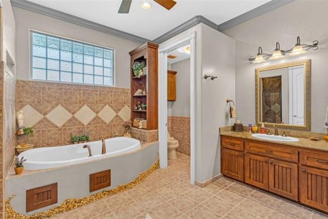 Casa en venta en Winter Haven, Florida, 3 dormitorios, 283.35 m2 № 1549559 - foto 29